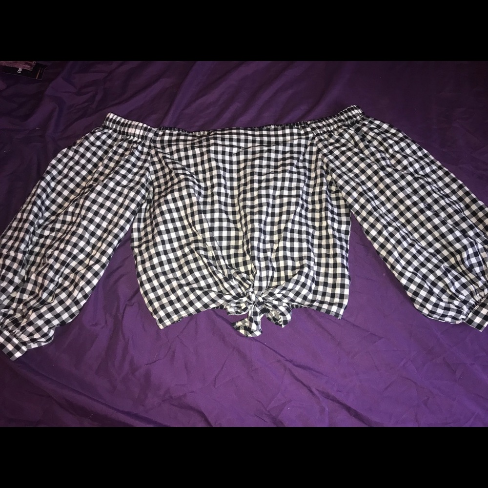 FOREVER 21 Off the shoulder crop top